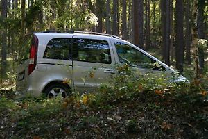 Jedete na houby? Tak pozor na pokuty za stání v lese!