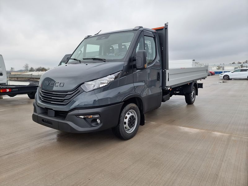 Iveco Daily (2026) 35S16/Valník/kamera - fotka 1 z 15