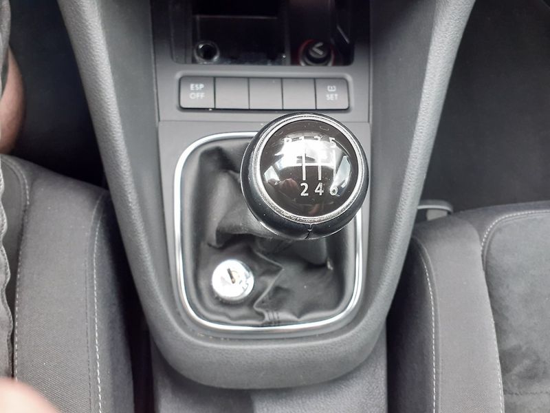 Volkswagen Golf (2009) 1.4 TSi ČR - fotka 15 z 26