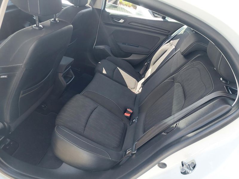 Renault Mégane (2019) IV.Limited 1.3TCe - fotka 18 z 38
