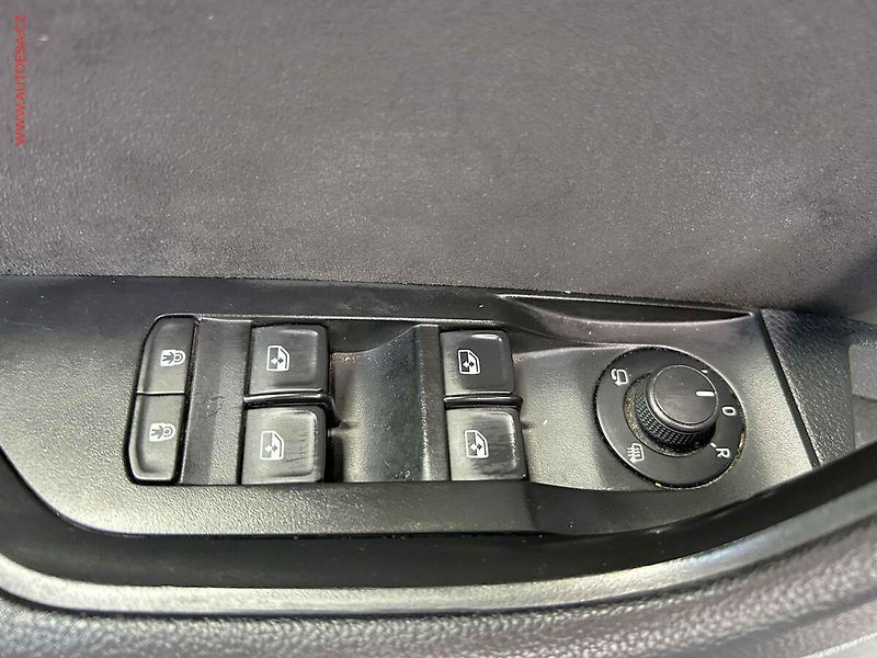 Škoda Superb (2018) 2.0TDi 4x4, DSG, LED - fotka 12 z 17