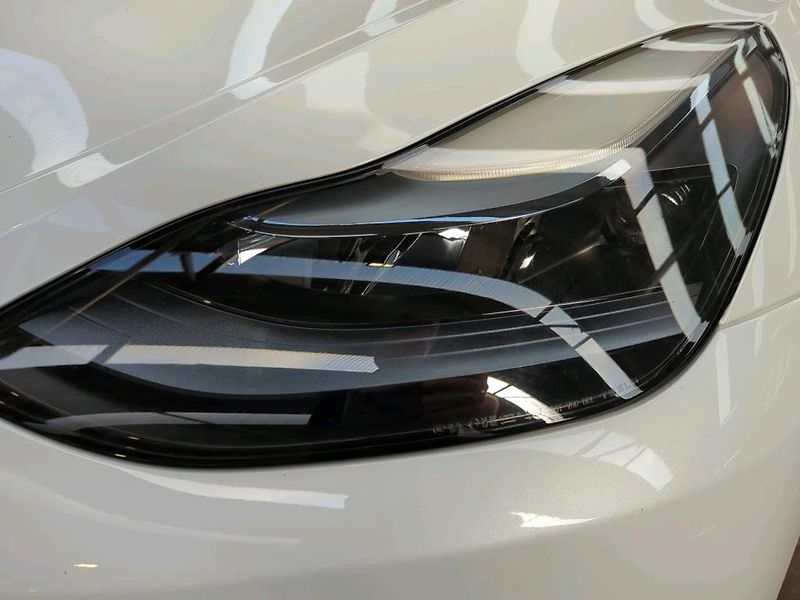 Tesla Model Y RWD 220kw TZ SOH 93,1 % - fotka 10 z 12