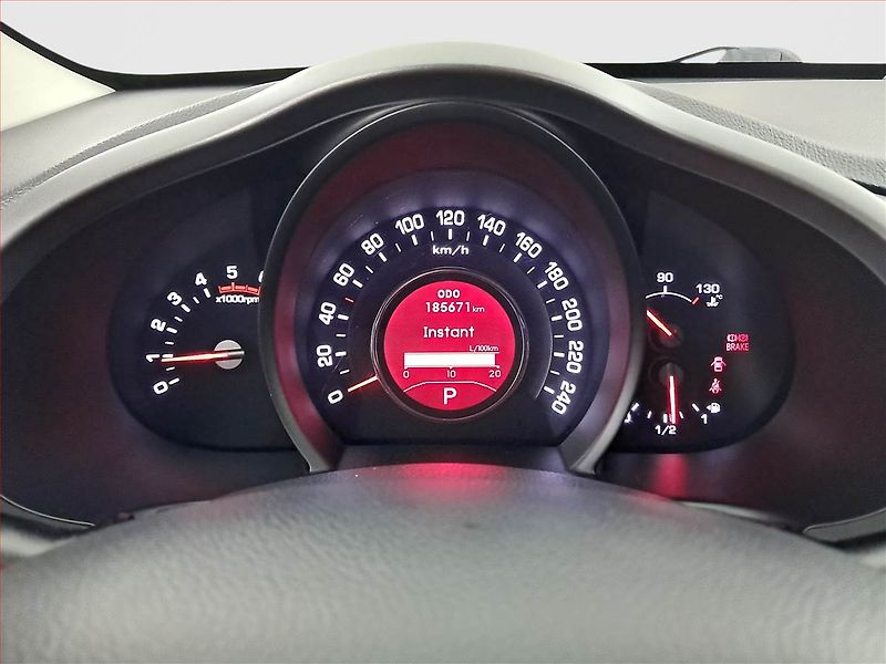 Kia Sportage (2012) 2.0 CRDi, 4X4, Automat, Kůže - fotka 11 z 21