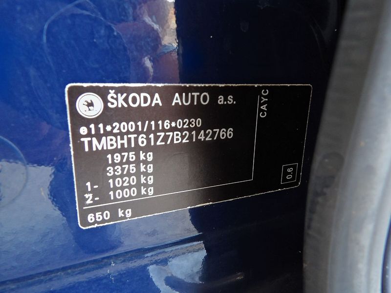 Škoda Octavia 1.6TDI Ambition Serviska - fotka 34 z 35