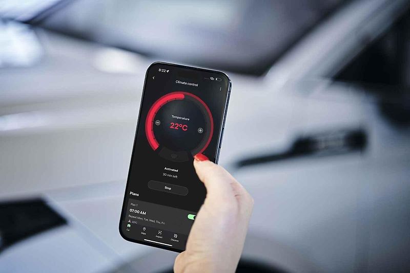 Aplikace MyŠkoda umožňuje u vybraných vozů pracovat s funkcí Climate Control ještě před odjezdem. U elektromobilů tak může řidič připravit teplotu v kabině na dálku.