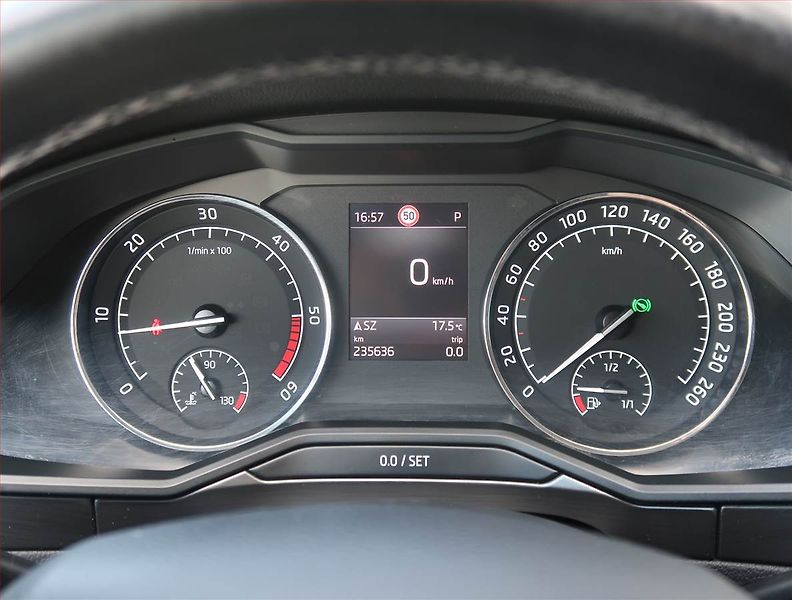 Škoda Superb (2018) 2.0 TDI, Automat, Kůže, Navi - fotka 11 z 26