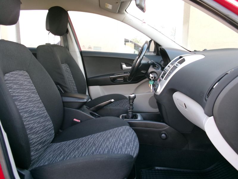 Kia Ceed (2007) 1,6 CVVT AC VÝHŘEV rozvody - fotka 25 z 27