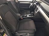 Volkswagen Passat (2017) 2.0 TDI, Automat, Navi - náhled 9
