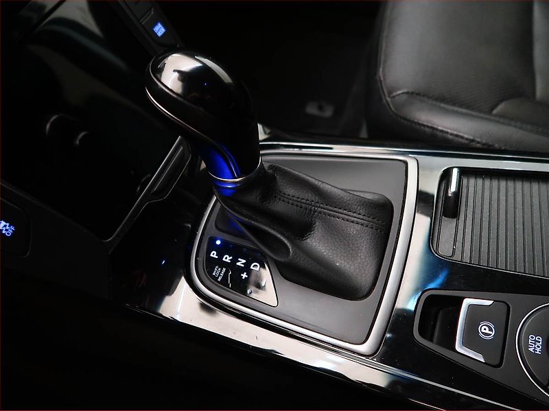Hyundai i40 (2018) 1.7 CRDi, Automat, Kůže, Navi - fotka 13 z 20