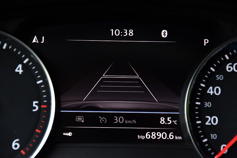 Volkswagen Touareg 3.0 TDi V6 DSG 4M,R-LINE,FACE - fotka 20 z 50