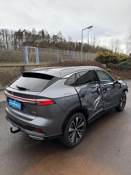 MG HS 1,5i 125kW navigace závěs  - fotka 5 z 18