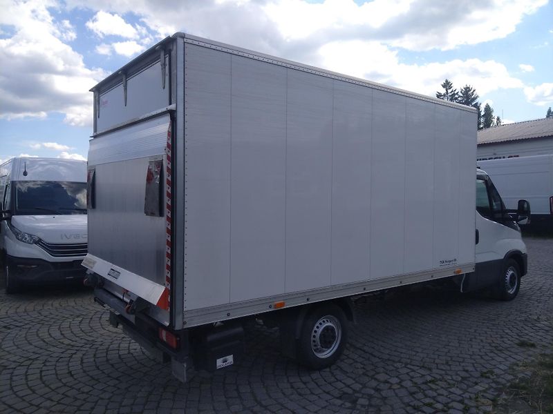 Iveco Daily 35S180  3,0L d.4.3m š-2.14 - fotka 6 z 9