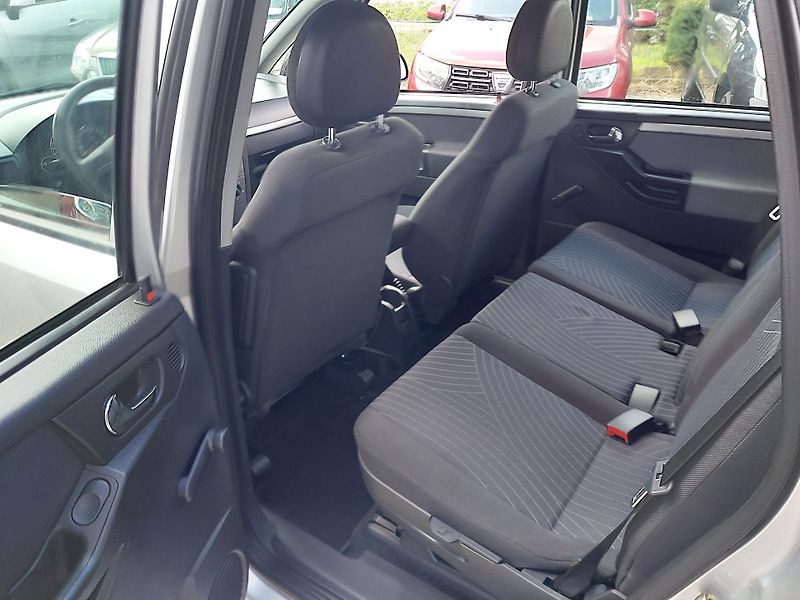 Opel Meriva (2006) 1.6i-16v automat - fotka 21 z 32