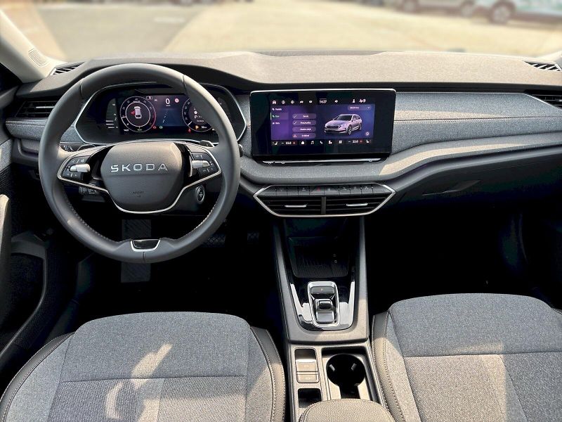 Škoda Octavia (2025) TOP SELECTION 1.5 TSI 110 kW D - fotka 5 z 35