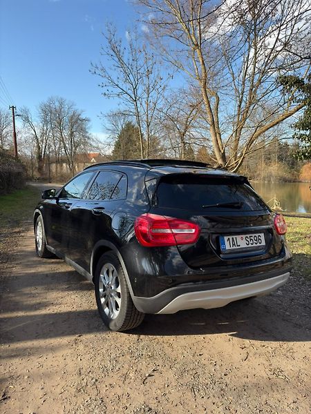 Mercedes-Benz GLA (2014) 220 CDI 4MATIC  - fotka 2 z 20