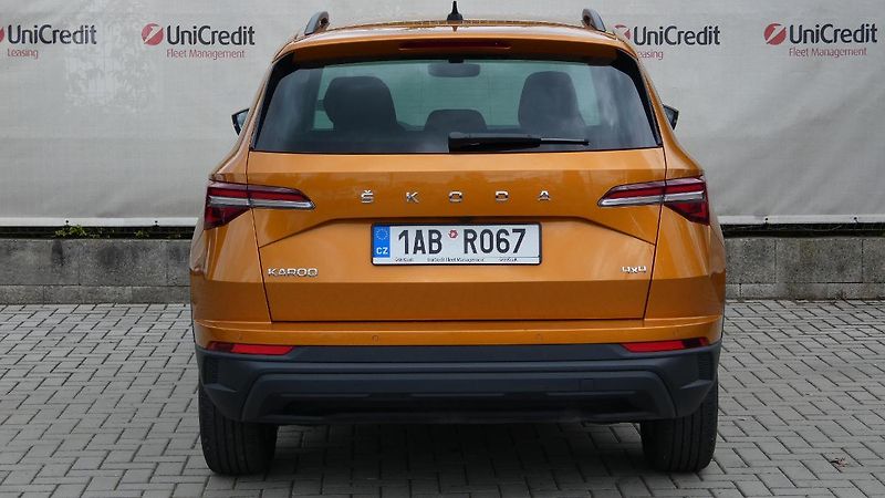 Škoda Karoq 2.0 TDI 110 kW Fresh 4x4 DSG - fotka 4 z 25