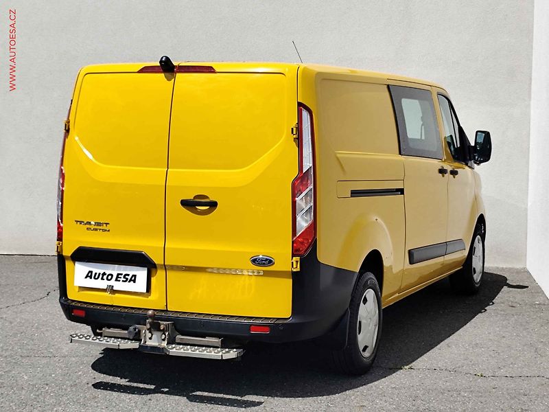 Ford Transit Custom (2020) 2.0TDCi L2H1 5míst, AC - fotka 4 z 19
