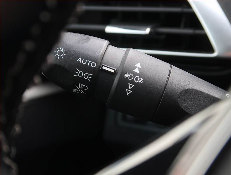 Peugeot 3008 (2020) 1.2 PureTech, Serv.kniha - fotka 16 z 22