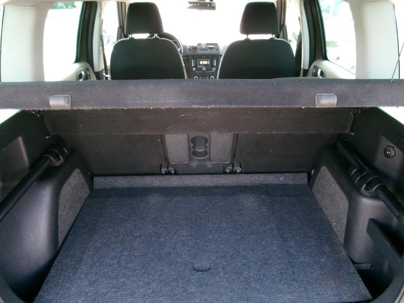 Škoda Yeti (2010) 2,0TDI 4x4 AC BT TEMP VÝHŘEV - fotka 11 z 29