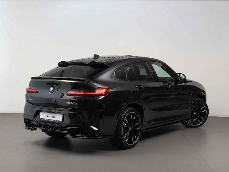 BMW X4 M40i - fotka 4 z 23