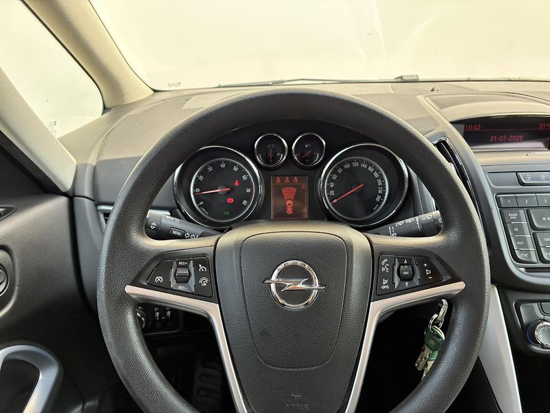 Opel Zafira 1.4 TURBO 103kW - fotka 15 z 19