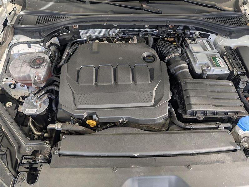 Škoda Superb 2.0 TDI STYLE - fotka 30 z 30
