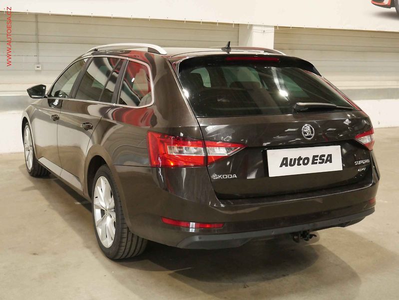 Škoda Superb (2016) 2.0 TDI 4x4, ČR, bixen - fotka 4 z 22