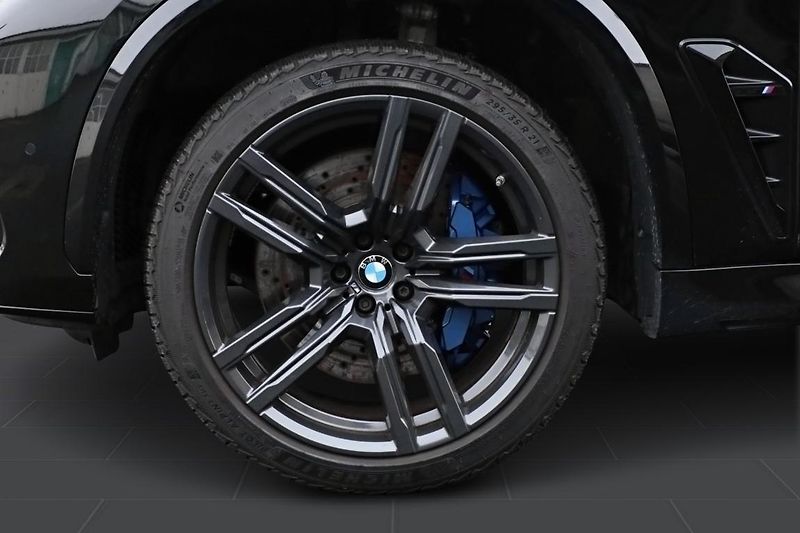 BMW X5 M - fotka 7 z 18