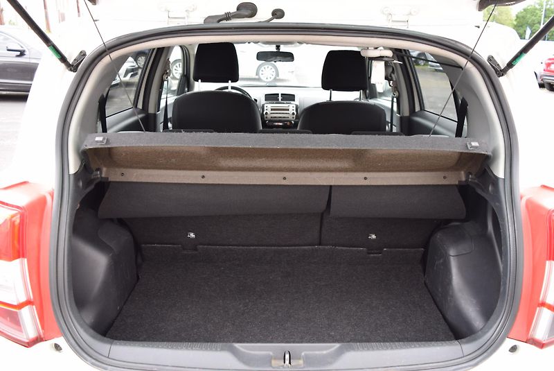 Toyota Urban Cruiser (2011) 1.4 66kw D4D AWD SOL-HIGH - fotka 9 z 40