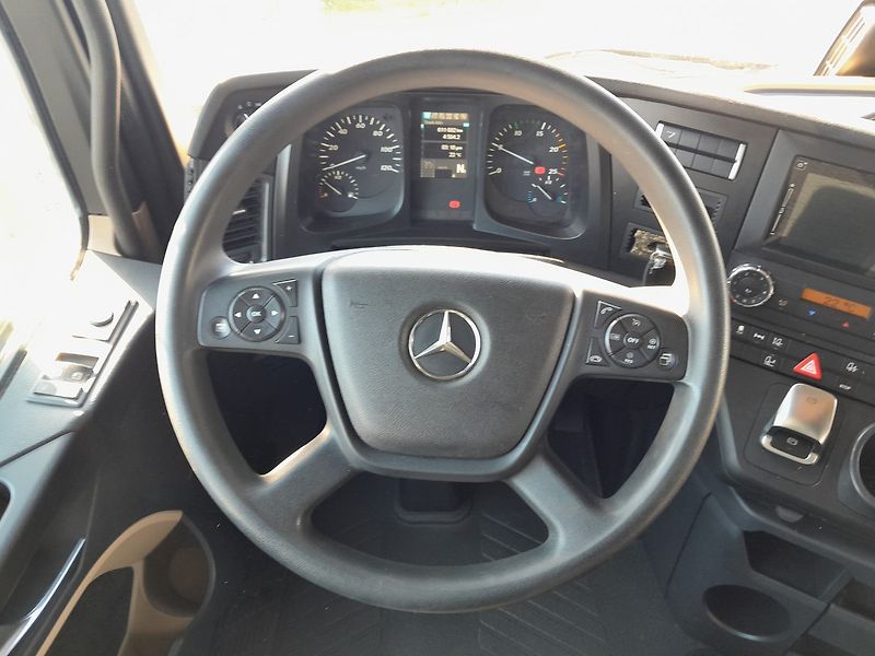 Mercedes-Benz Actros 1851 LowDeck / Mega - fotka 26 z 32