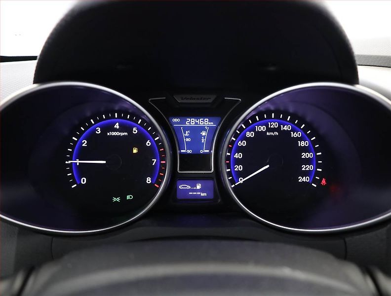 Hyundai Veloster (2012) 1.6 GDI, Tempomat - fotka 8 z 15