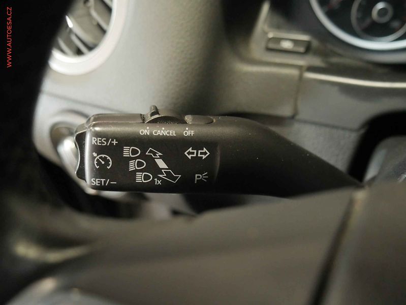 Volkswagen Tiguan (2010) 2.0 TDi 4x4, Sport&Style, TZ - fotka 12 z 18
