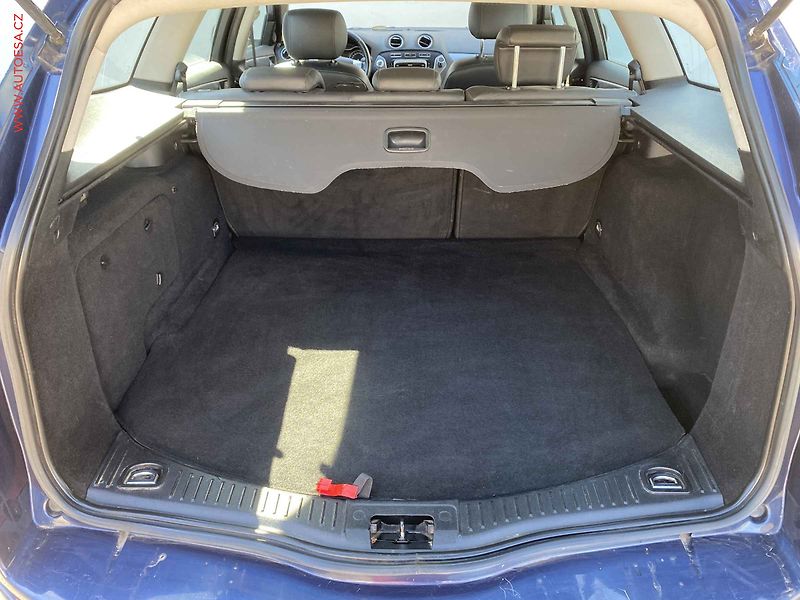 Ford Mondeo (2011) 2.0 TDCI, AC, temp - fotka 7 z 15