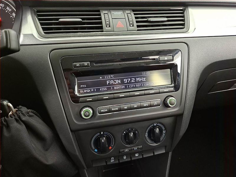 Škoda Rapid (2014) 1.2 TSI - fotka 12 z 16