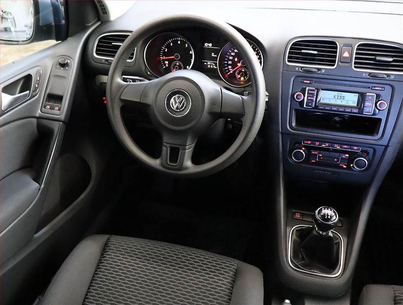 Volkswagen Golf (2009) 1.6 - fotka 7 z 18