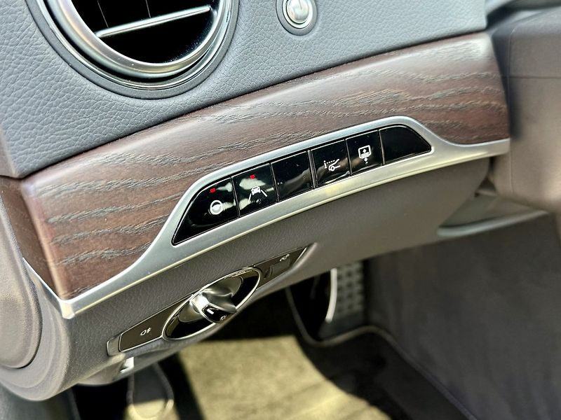 Mercedes-Benz Třídy S (2018) 400 d 4MATIC Long - fotka 33 z 54
