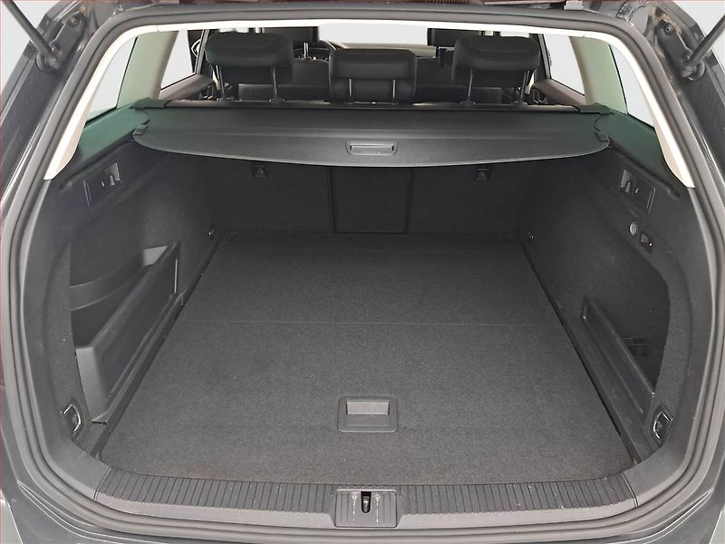 Volkswagen Passat (2018) Alltrack 2.0 BiTDI, 4X4 - fotka 14 z 18
