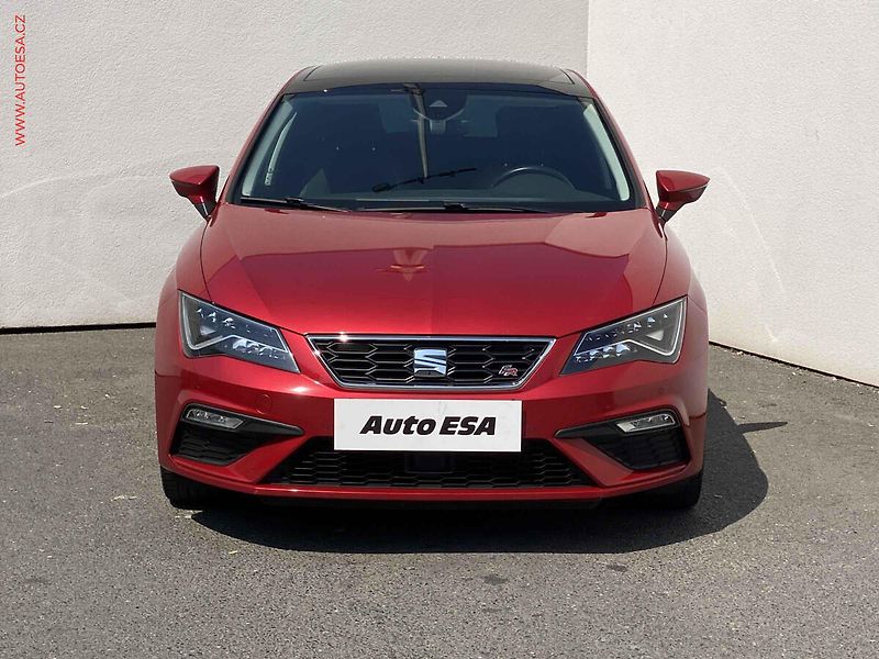 Seat Leon (2019) 1.5 TSi, FR, DSG, LED, panor - fotka 2 z 19