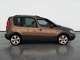 Škoda Roomster (2014) Scout 1.2 TSI, Automat - náhled 6