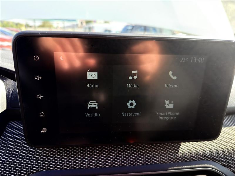 Dacia Jogger 1,0 TCe POŠKOZENÁ PŘEDNÍ ČÁST - fotka 25 z 35