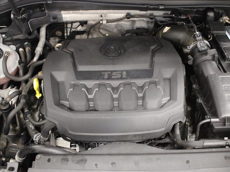 Volkswagen Tiguan 2,0 TSi 140 KW, LED, DSG, 4 Mo - fotka 9 z 30