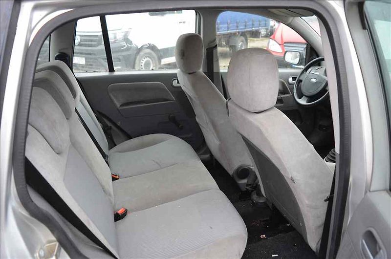 Ford Fusion (2003) 1,4 TDCI 50KW - fotka 19 z 20