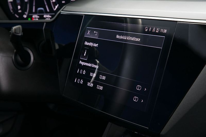 Audi e-tron 55 300kW Kessy ACC HUD ZÁRUKA - fotka 26 z 37