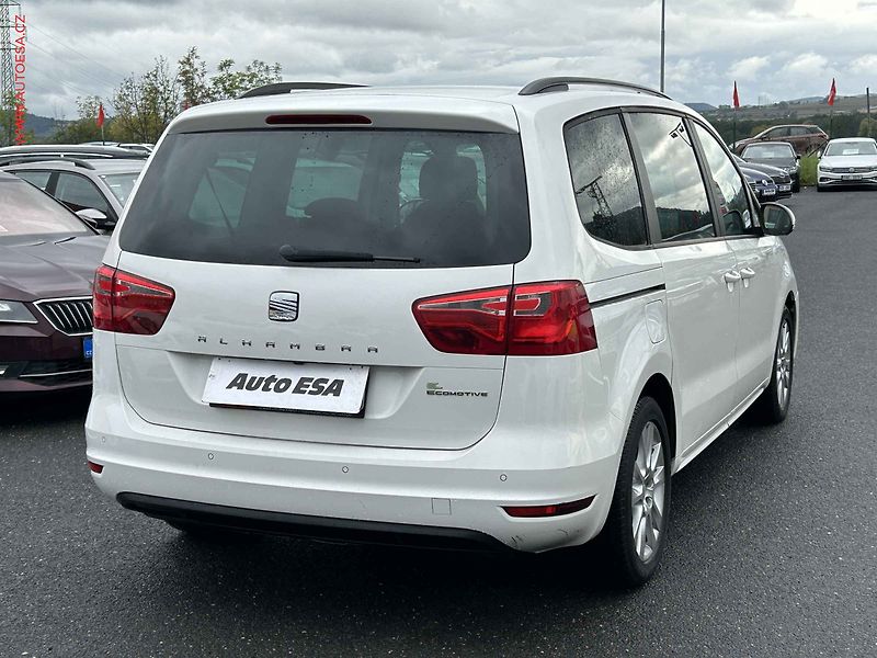 Seat Alhambra (2012) 2.0 TDi, Style, autoAC - fotka 4 z 18