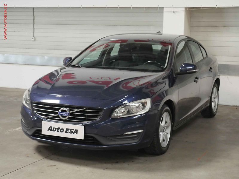 Volvo S60 (2015) 1.6 D3, 1.maj, AC, temp - fotka 3 z 18