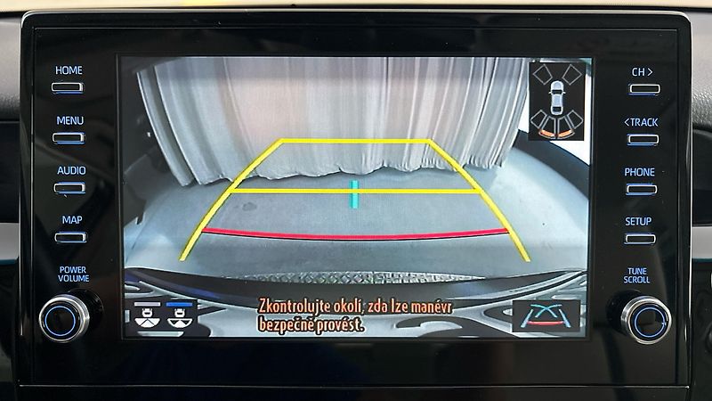 Toyota Camry 2.5 Hybrid AUT Executive - fotka 12 z 29