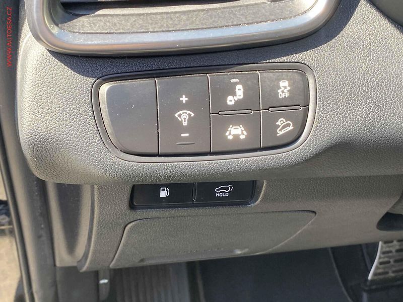 Kia Sorento (2018) 2.2 CRDi 4x4, Platinum, AT - fotka 15 z 22
