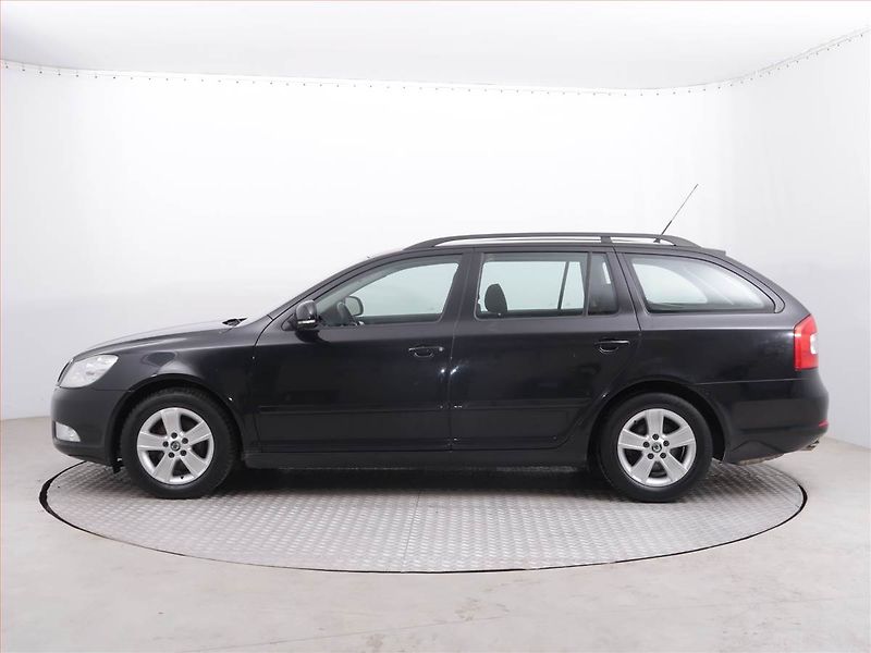 Škoda Octavia (2010) 1.4 TSI, Serv.kniha, Tempomat - fotka 3 z 16