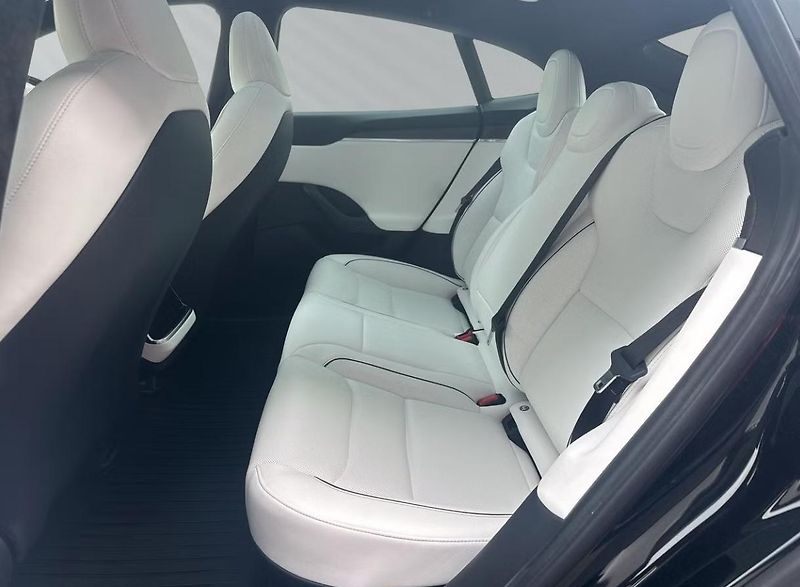 Tesla Model S Plaid AWD FSD Tažné Bílý in.  - fotka 14 z 28
