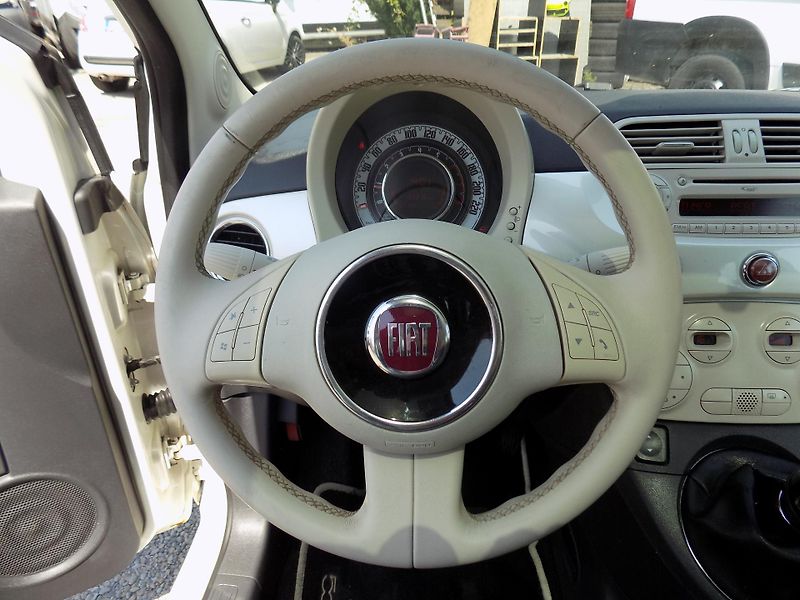 Fiat 500 1,2I 51 KW LOUNGE AUTOKLIMA - fotka 32 z 42